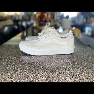 Vans Authentic Old Skool Low Triple White Womens 6.5